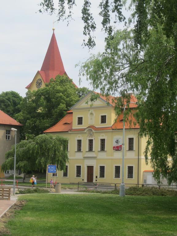 Aparthotel Star Lux Гостивице Экстерьер фото