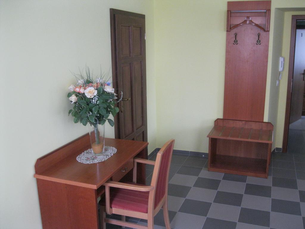 Aparthotel Star Lux Гостивице Номер фото